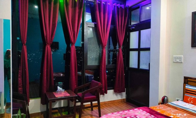 Almora Hotel | MangalMurti Himalyan Hotel