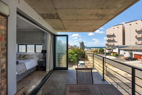 West Beach Apartment | Manhattan On Coral Apartments