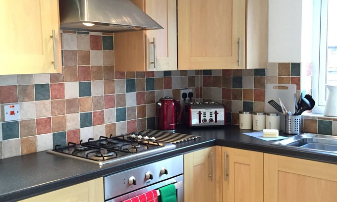 Brecon Cottage | March Cottage Terraced Cottage Brecon Brecon Beacons Free Wifi