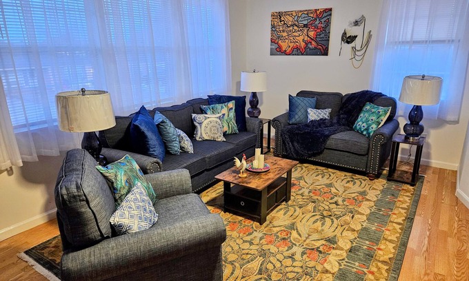 Arabi Apartment | MARCH MADNESS DISCOUNTS! Email for info!nLGBTQ Owned! Minutes from the Quarter!