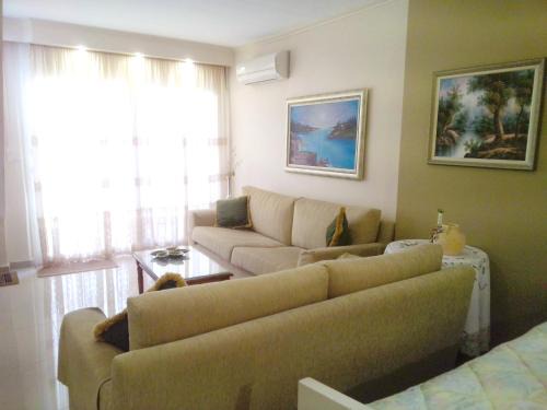 Flogita Apartment | Maria's Garden House