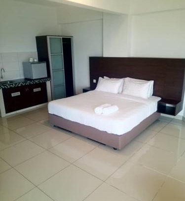 Lumut Apartment | Marina sunset view