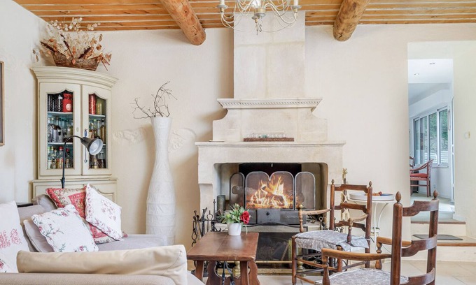 Puget House | Mas du Rocher | Pool, Petanque & Fireplace