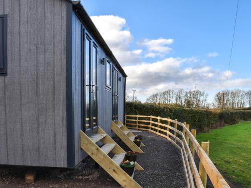 Embleton House | Meadows View Shepherd's Hut