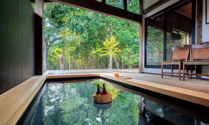 Aso Villa | Meihodo Geihinkan|In the deep forest surrounded by the mountains of Aso