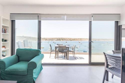 Għadira Apartment | Mel 4 Seaview 2bed Ph In Ghadira By Homely
