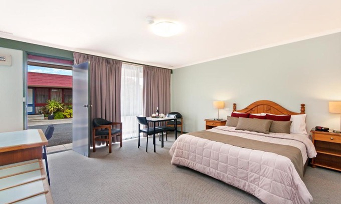 Portland Hotel | Melaleuca Motel