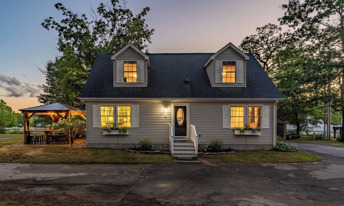 Meredith House | Meredith Bay Retreat