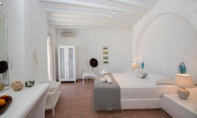 Agios Ioannis Villa | Mesiba Party Villa