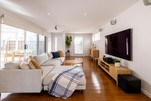 Geelong House | Mibnb Avoca Place Geelong