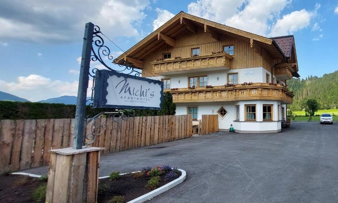 Flachau Apartment | Michis Aparthotel