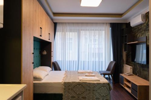Ortakoy Apartment | Middle Village