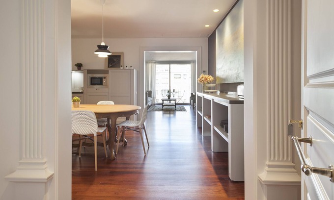 Dreta de l'Eixample Apartment | Milton House Gran Vía