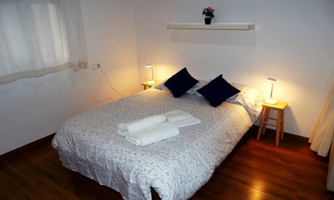 Centro Comercial Apartment | Minimalist center loft