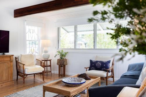 Narrawallee House | Miramar Coastal Cottage