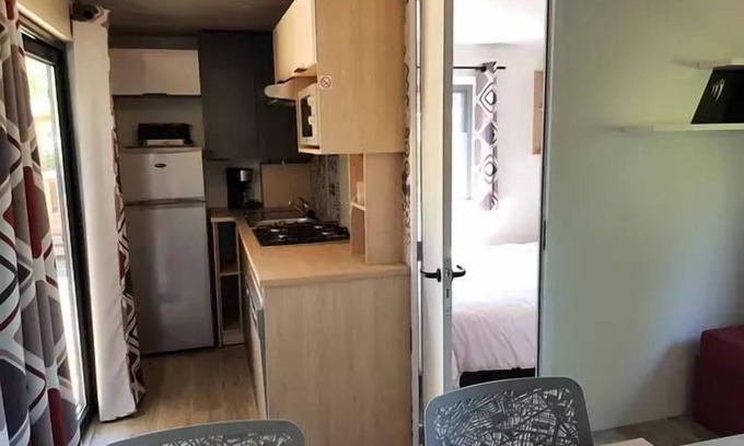 Sadirac House | Mobil-Home Acacia 4 Rooms 6 People Air-conditioned + TV