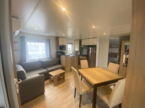 Gastes Other | MOBIL HOME au camping la reserve 4 étoile
