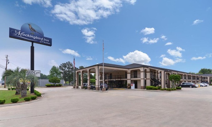 Mexia Hotel | Mockingbird Inn & Suites