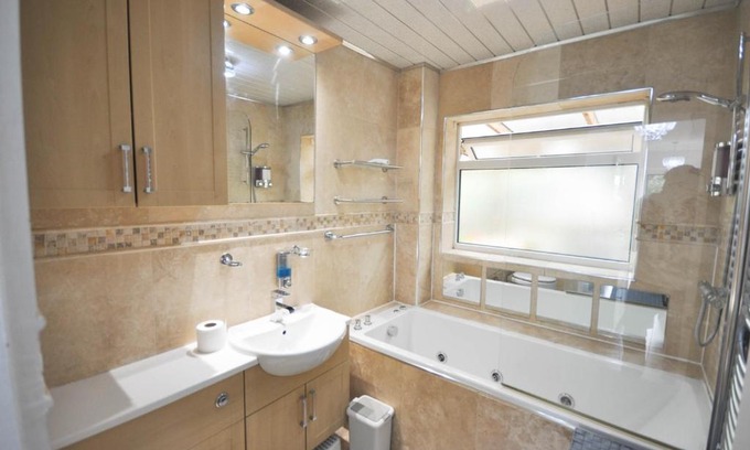 Luton Apartment | Modern 2 Bed Apartment