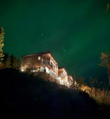 Laukeng House | Modern and cozy fjord view cabin
