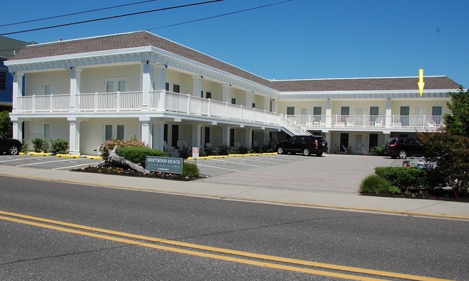 Cape May Condo | Modern and up-to date second-floor BEACH BLOCK END UNIT!