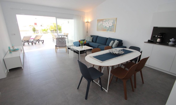 San Eugenio Apartment | Modern apartment, central location, 350 m to the beach, community pool