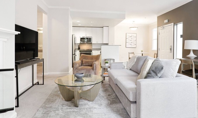 Foster City Apartment | Modern Apartment in Prime Location (ID4222X75)