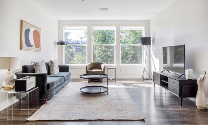 North Cambridge Apartment | Modern Cambridge 2BR w/W/D, Private access to Linear Park by Blueground