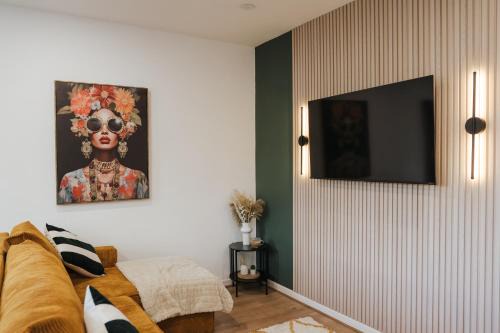 Manchester City Centre Apartment | Modern City-Centre Group Stay, Sleeps 12, Free Parking, by Manchester Piccadilly