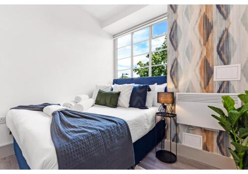 Fortis Green Apartment | Modern Comforts 2 BD Flat - Sleeps 5