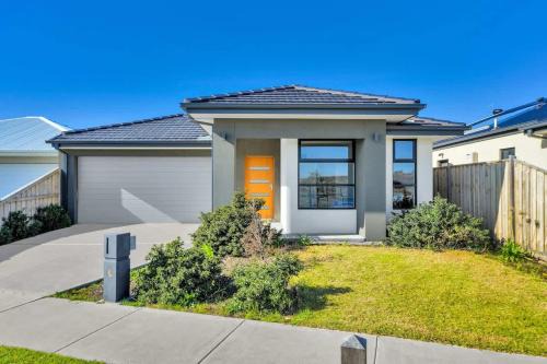 Mount Cottrell House | Modern Comforts in a Spacious 3BR Family Retreat