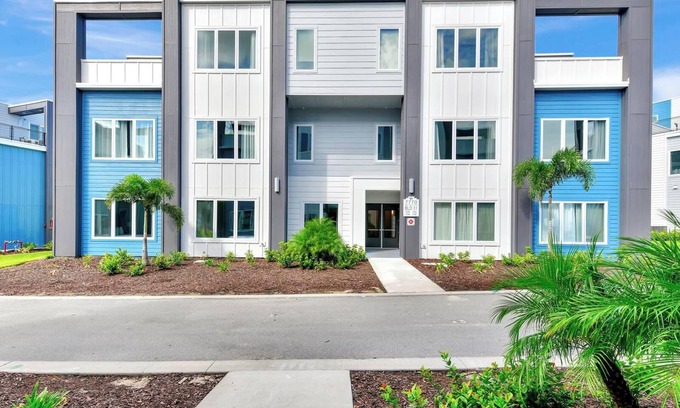 Reunion Hotel | Modern Condo near Disney with Resort & Waterpark Access - B31-234