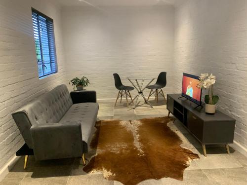Hout Bay Apartment | Modern cottage in Hout Bay