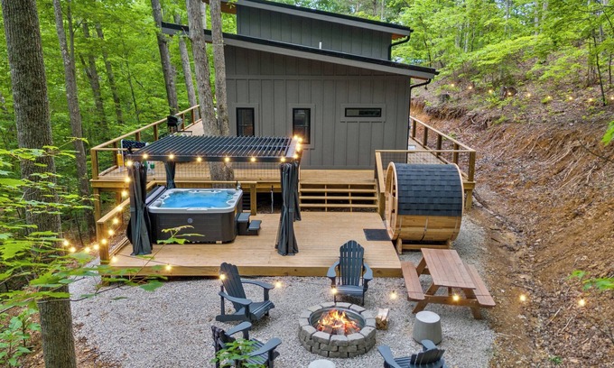 Campton Cabin | Modern Forest Cabin w/Hot Tub, Sauna & Firepit near Natural Bridge SP + RRG!