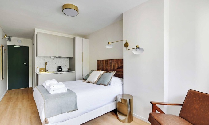 Meudon-la-Foret Apartment | Modern "green Suites" Residence - Meudon/velizy