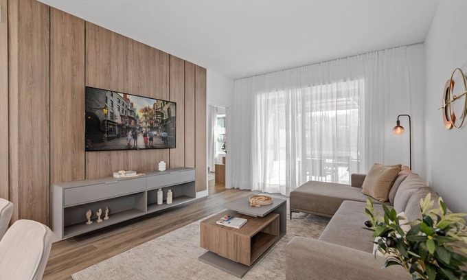 West Kissimmee Villa | Modern Home with Pool, 15 Min from Disney