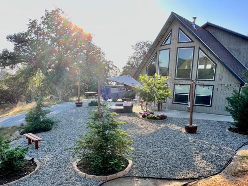 California Hot Springs House | Modern House on 5 acr in Sequoia National Forest