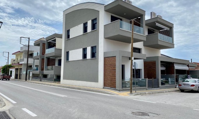 Nea Peramos Apartment | Modern Living Experience