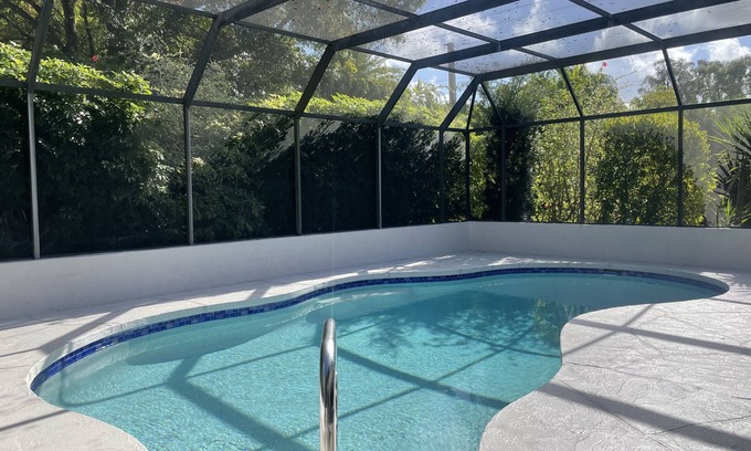 Riverview Estates House | Modern near Siesta Beach