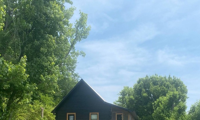 Dunlap Cabin | Modern, Private Cabin on the Sequatchie River, float, kayak, fish, play, relax!
