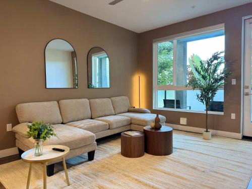 Lyon Street Apartment | Modern Retreat 10 Min from Disneyland With Pool & Gym