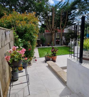 Woodhouse Apartment | Modern self contain studio Own Private Access