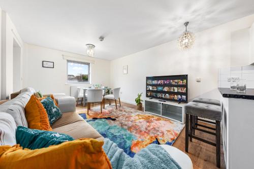 Swiss Cottage Apartment | Modern Spacious 1 Bedroom Flat in Camden