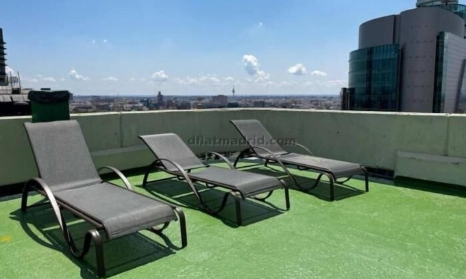 Cuatro Caminos Apartment | Modern Studio Loft with City Views, Rooftop Pool & Smart TV