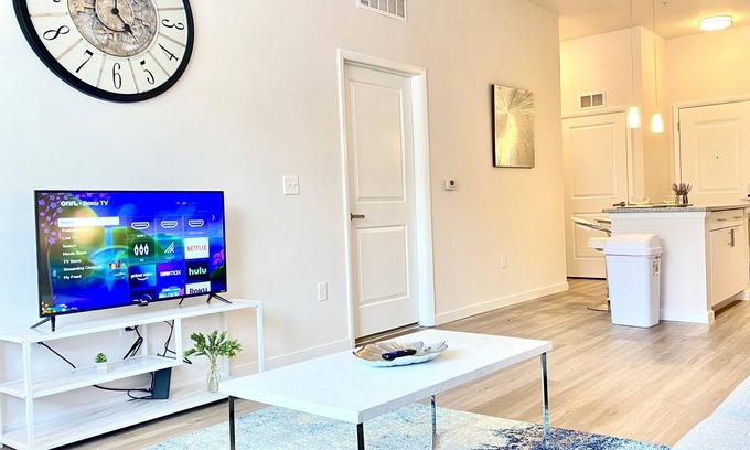 Downtown Baltimore Apartment | π Modern Suite π Secure π Close to All