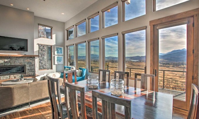 Eden House | Modern Townhome with Mtn Views Less Than 7 Mi to Ski Resorts