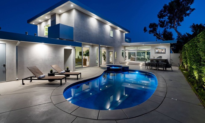 Sherman Oaks Villa | MODERN VILLA IN BEVRLY HILLS