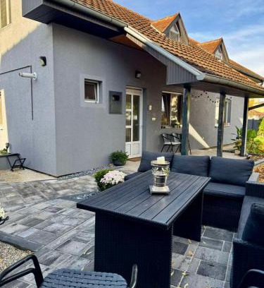 Jagodina Apartment | Moderna kuca u centru- dve spavaće sobe, parking u okviru dvorista