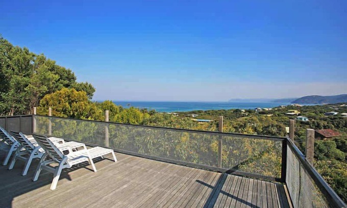 Moggs Creek House | Moggs Magic I Ocean Views I Walk to Beach
