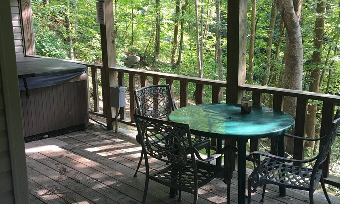 Chimney Rock Cabin | Mohican Cabin Quaint and Relaxing Getaway Hot Tub